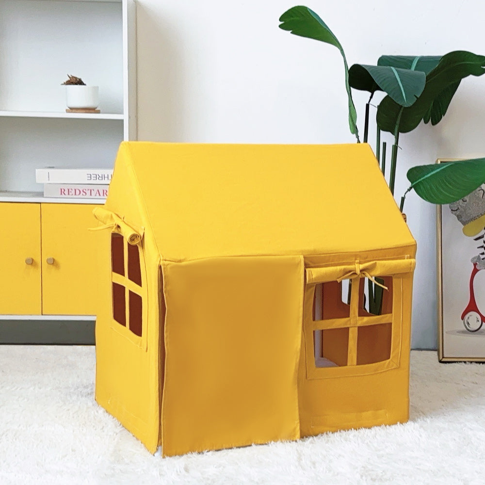 A Winter-Proof Enclosed Dog House That Provides a Cozy Sleeping Space for Pets, Suitable for All Seasons And Easy to Clean
